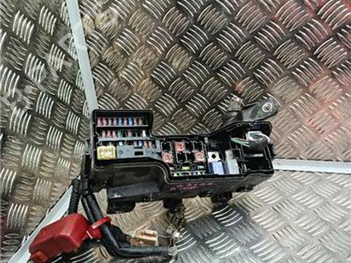 Used Fuse box PEUGEOT 108 1.2 (82 hp) 30117165