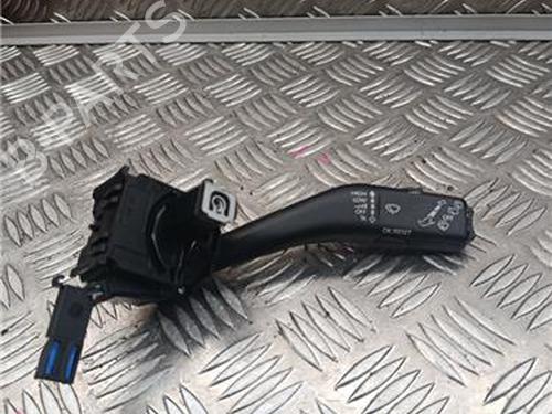 Used Switch VW GOLF VI (5K1) 2.0 TDI (110 hp) 32129900