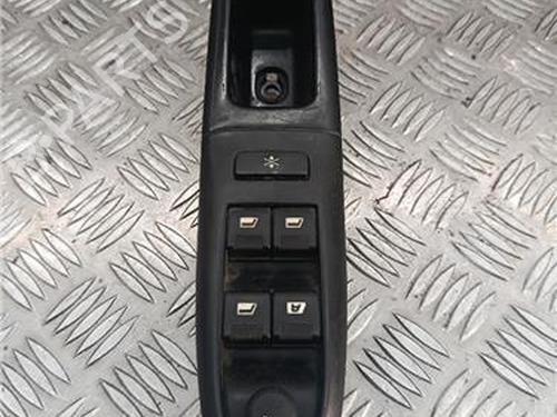 Used Left front window switch Left front window switch PEUGEOT 406 (8B) 2.0 HDI 90 (90 hp) 33770528 33770528