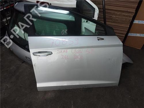 right-front-door-seat-leon-5f1-2012-2013-2014-2015-2016-2017-2018-2019-2020-2021-33008394 main image
