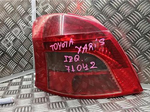 Feu arrière gauche TOYOTA YARIS (_P9_) 1.4 D-4D (NLP90_, NLP90R) (90 hp) 31984892