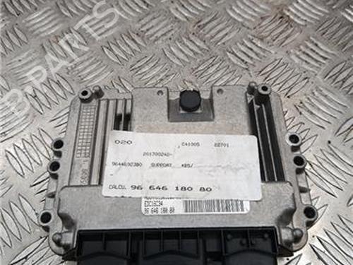 Módulo eletrónico CITROËN C4 Coupe (LA_) 1.6 HDi (109 hp) 33221493