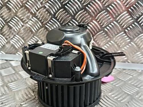 Used Heater blower motor SEAT ALTEA XL (5P5, 5P8) 1.6 TDI (105 hp) 30117189