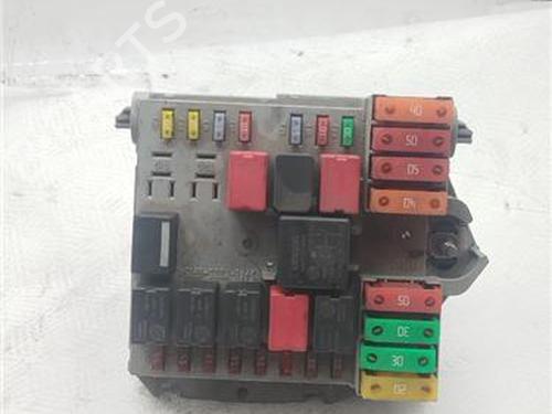 Sikringsdose FIAT PUNTO (188_) 1.9 DS 60 (188.031, .051, .231, .251) (60 hp) 28136465