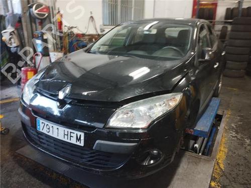 Brugte RENAULT MEGANE III Hatchback (BZ0/1_, B3_) 1.9 dCi (BZ0N, BZ0J) (131 hp) 4307683