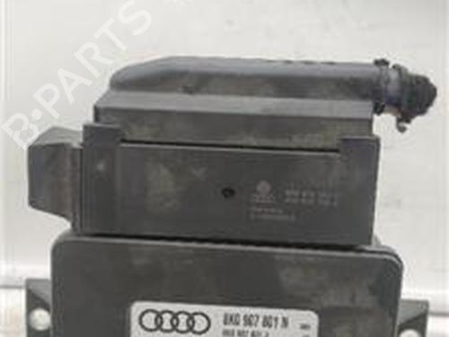 Used Fuse box AUDI A4 B8 Avant (8K5) 2.0 TDI (150 hp) 18008176