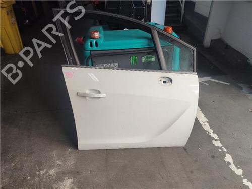 Used Right front door OPEL MERIVA B VAN (S10) 1.4 ECOTEC (75) (101 hp) 29170577