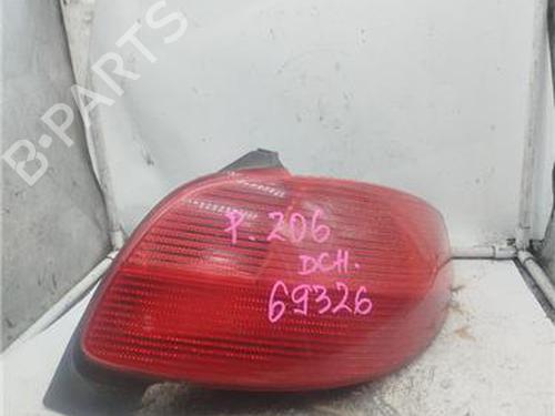 Used Right taillight PEUGEOT 206 Hatchback (2A/C) 2.0 HDI 90 (90 hp) 27602174