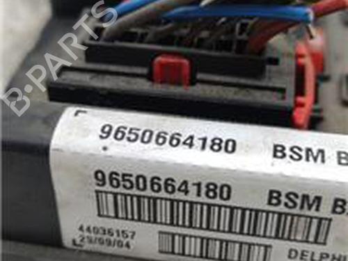 Fuse box PEUGEOT 206 Hatchback (2A/C) 1.4 i | BP18464431E1 