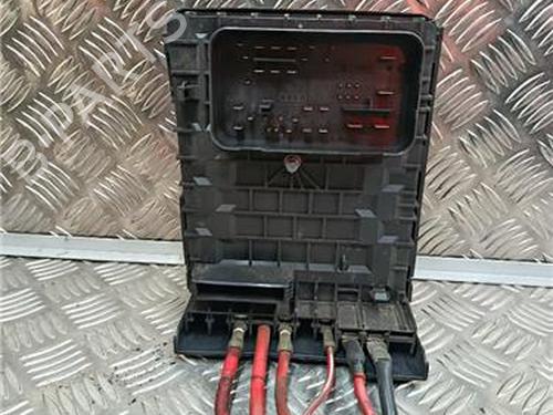 Used Fuse box AUDI A3 (8P1) 2.0 TDI (170 hp) 30117174