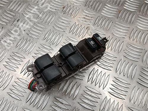 Venstre fortil elrude kontakt LEXUS GS (_S19_) 300 (GRS190_, GRS190R) (249 hp) 32100765