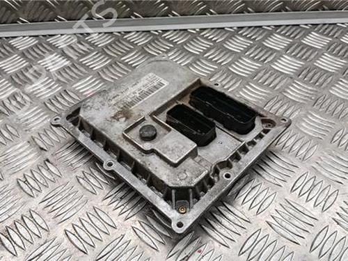Used Electronic module SMART FORTWO Coupe (450) 0.6 (450.332) (61 hp) 32254159