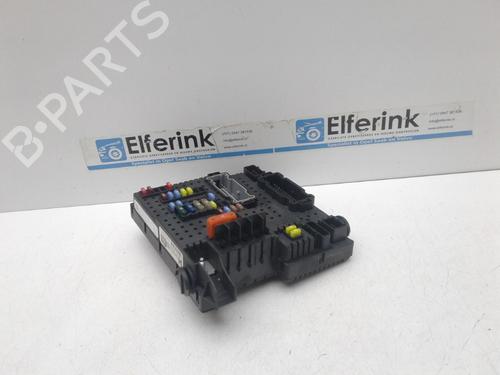 Used Fuse box Fuse box VOLVO XC90 I (275) D5 AWD (185 hp) 18631616 18631616