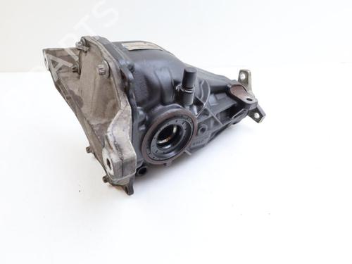 Differenziale posteriore MERCEDES-BENZ C-CLASS (W205) C 180 (205.040, 205.140) (156 hp) 32001996