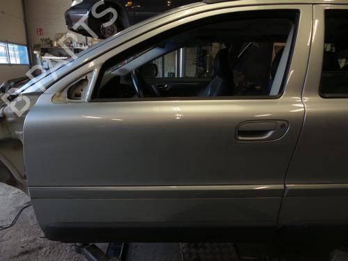 Used Left front door VOLVO XC70 I Cross Country (295) D5 AWD (185 hp) 18633720