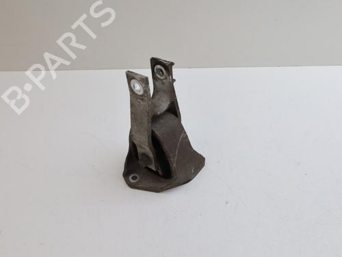 Used Engine mount VOLVO V60 II (225) D3 (150 hp) 29053196