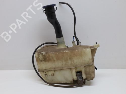 Used Windscreen washer tank Windscreen washer tank VOLVO S70 (874) 2.4 (144 hp) 33929147 33929147