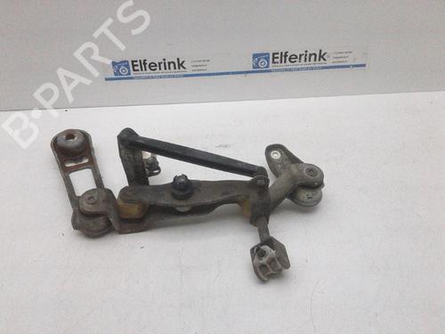 Used Gear lever Gear lever OPEL MERIVA A MPV (X03) 1.6 (E75) (105 hp) 18633687 18633687