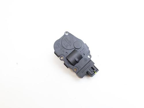 other-volvo-v40-hatchback-525-d3-4126507500406201819e616aa31418935-2012-2013-2014-2015-2016-2017-2018-2019-18637534 main image