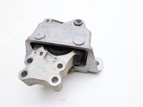 Used Engine mount LYNK & CO 01 PHEV (261 hp) 24016219