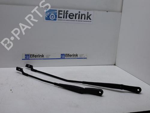 Used Front windshield wiper arm OPEL GRANDLAND / GRANDLAND X (A18, P1UO) 1.2 (75) (131 hp) 18634865