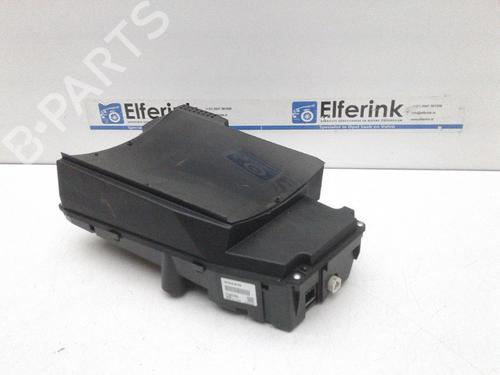 Used Display monitor Display monitor VOLVO XC90 II (256) T8 Hybrid AWD (407 hp) 22133908 22133908