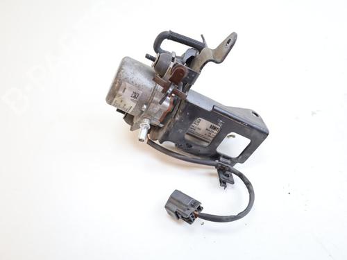 Used Vacuum pump VOLVO V70 III (135) 2.0 T (203 hp) 26164420