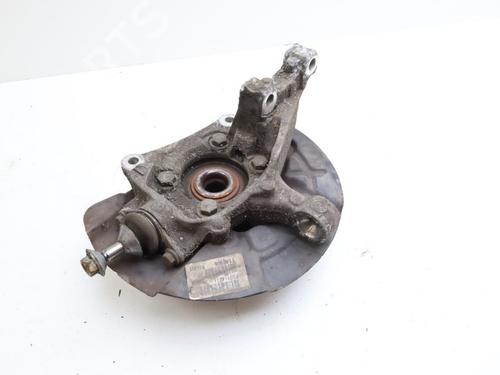 Fusee rechts voor VOLVO V70 II (285) 2.4 (140 hp) 31259578