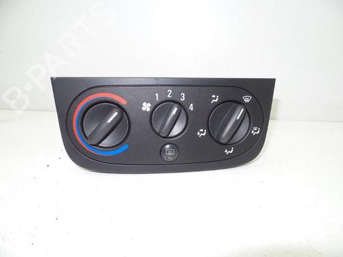 Used Climate control Climate control OPEL CORSA C (X01) 1.2 Twinport (F08, F68) (80 hp) 18618017 18618017