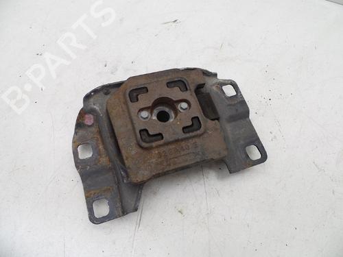 Used Engine mount Engine mount 18613933 18613933