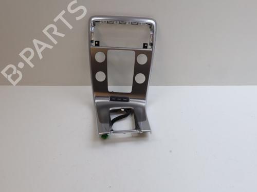 Used Middle console Middle console 19279918 19279918