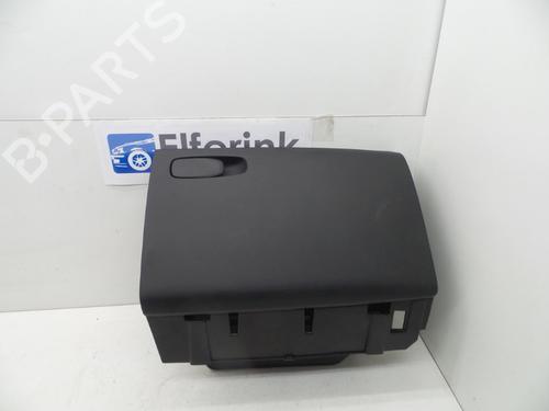 Used Glove box Glove box 18615629 18615629