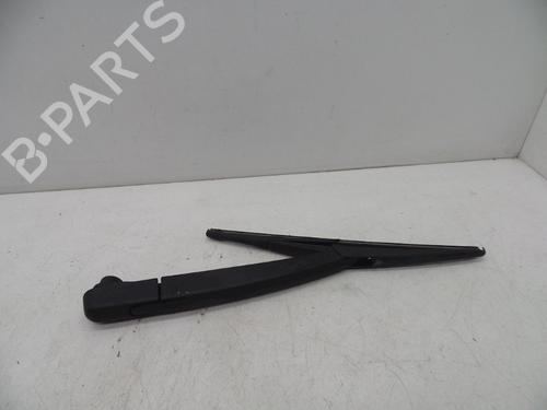Used Rear windshield wiper arm Rear windshield wiper arm 18616134 18616134