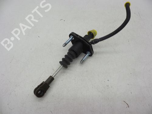 Used Clutch slave cylinder OPEL ASTRA G Hatchback (T98) 1.6 (F08, F48) (84 hp) 18619692