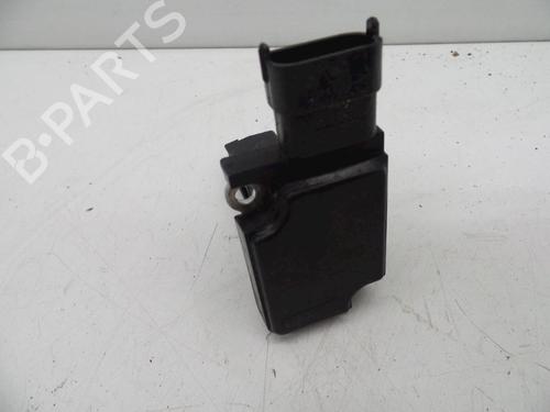 Used Mass air flow sensor Mass air flow sensor SAAB 9-3 Convertible (YS3F) 2.0 t (175 hp) 18615736 18615736