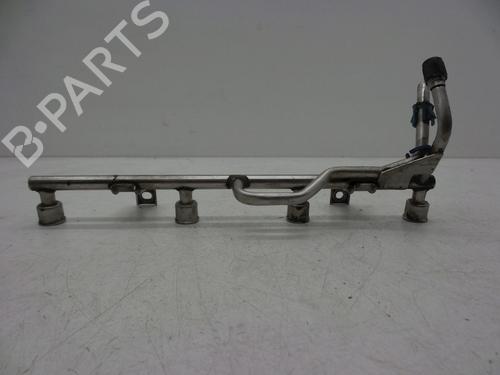 Used Injection rail OPEL ASTRA G Hatchback (T98) 1.6 (F08, F48) (84 hp) 18622922