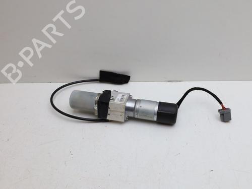 Used Electronic module Electronic module VOLVO V70 III (135) 2.0 D (136 hp) 33736007 33736007