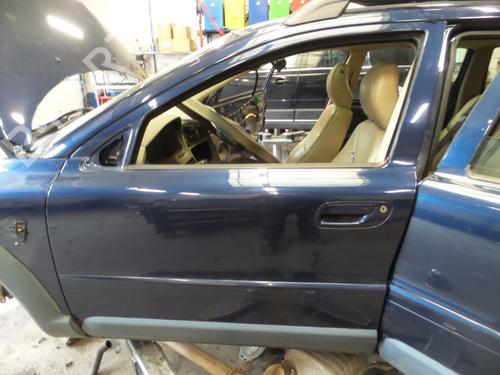 Used Left front door VOLVO XC70 I Cross Country (295) 2.4 T XC AWD (200 hp) 18630301