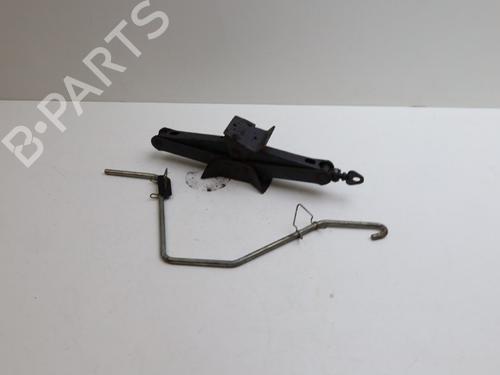 Used Jack Kit SAAB 900 I (AC4, AM4) 2.1 -16 (136 hp) 28567311