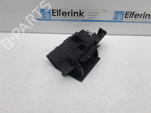 Used Ashtray OPEL ZAFIRA A MPV (T98) 2.0 DTI 16V (F75) (101 hp) 18631666