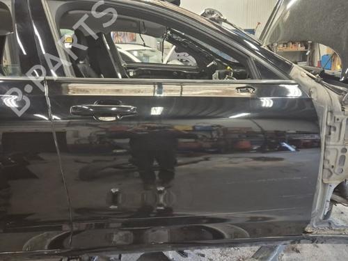 right-front-door-volvo-v90-ii-estate-235-2016-33607131 main image
