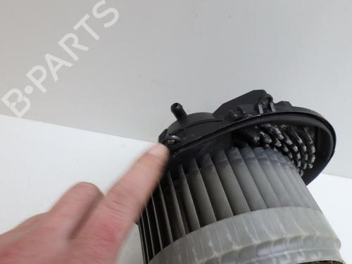 Used Heater blower motor VOLVO V70 II (285) D5 (185 hp) 32405450