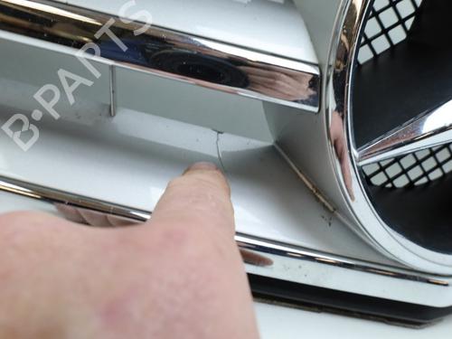 Grill MERCEDES-BENZ C-CLASS (W204) C 200 CGI (204.048) (184 hp) 31092726