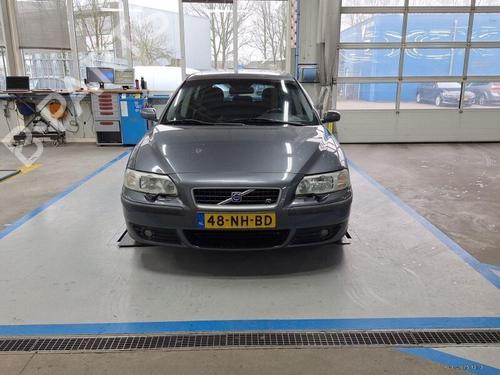 Used Front bumper VOLVO V70 II (285) R 2,5 T AWD (300 hp) 24354550