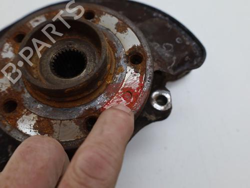 Used Right front steering knuckle Right front steering knuckle VOLVO V70 I (875, 876) 2.4 (144 hp) 27707247 27707247
