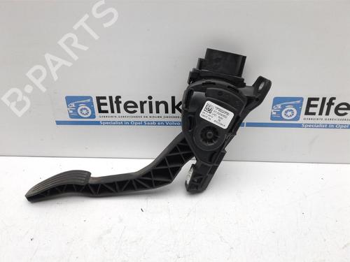 Used Pedal Pedal VOLVO V60 I (155) D6 Hybrid AWD (280 hp) 18629484 18629484