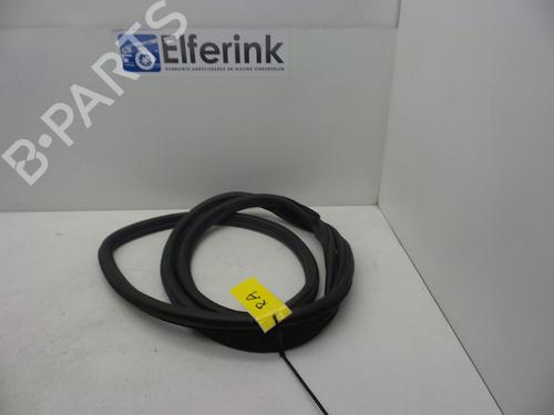 Used Rubber door seal OPEL ZAFIRA / ZAFIRA FAMILY B (A05) 1.9 CDTI (M75) (100 hp) 18619457