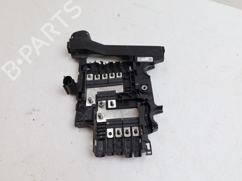 Used Fuse box Fuse box VOLVO V60 II (225) T4 (190 hp) 33984560 33984560