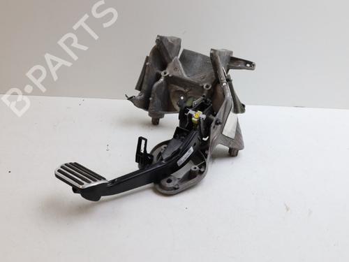 Used Break pedal Break pedal VOLVO XC60 II (246) T8 Hybrid Polestar AWD (405 hp) 33322135 33322135