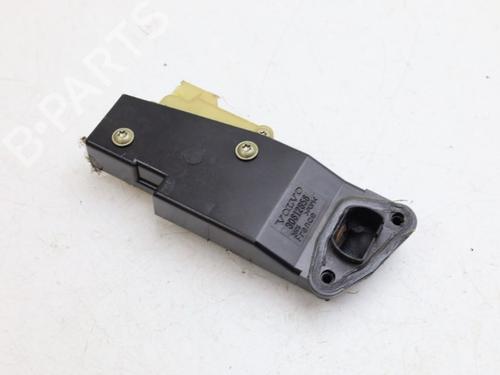 fuel-door-actuator-volvo-v70-ii-285-1999-2000-2001-2002-2003-2004-2005-2006-2007-2008-32405428 main image